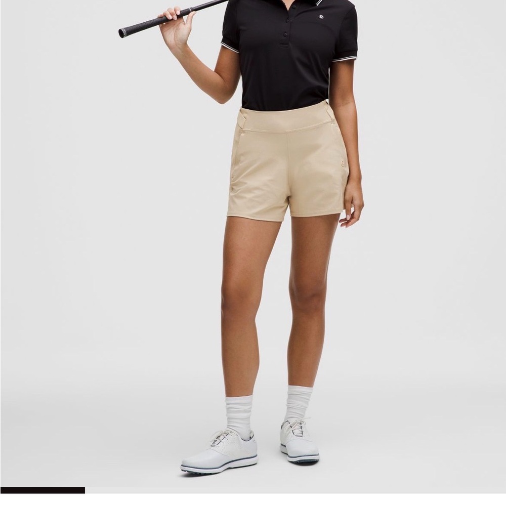 Women's Lululemon Warpstreme Multi Pocket golf shorts
